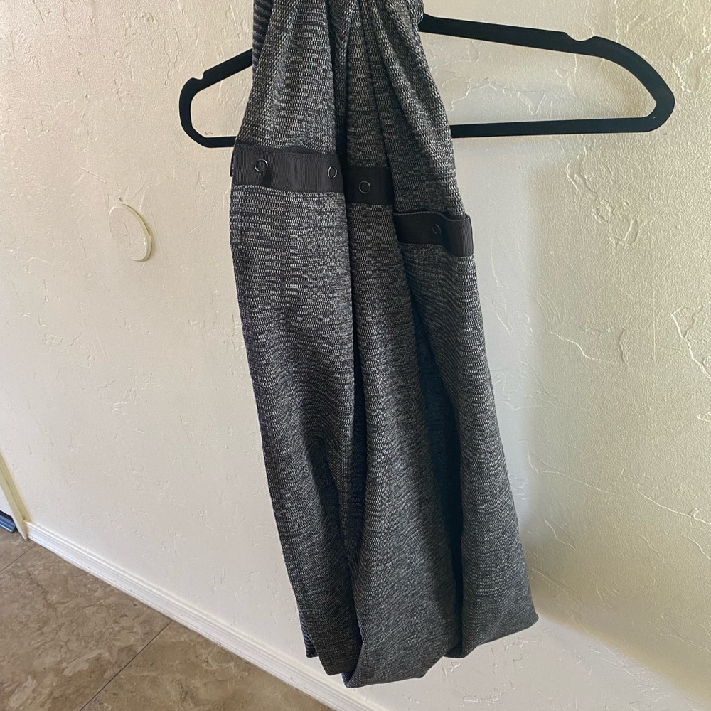 Lululemon Customizable Snap Scarf